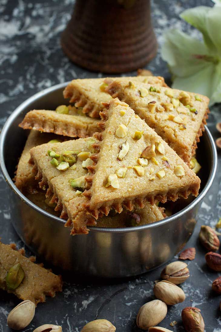 Kesar Elaychi Bites, Baked 200gm